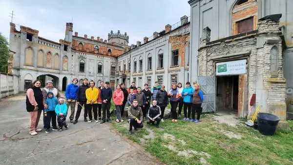 Відео з толоки в палаці Ґрохольських-Терещенків, що у Червоному.